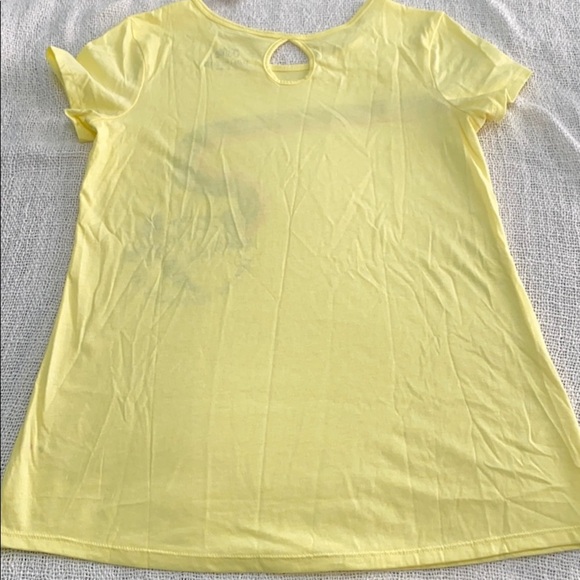 keyhole back graphic tee - Picture 6 of 7